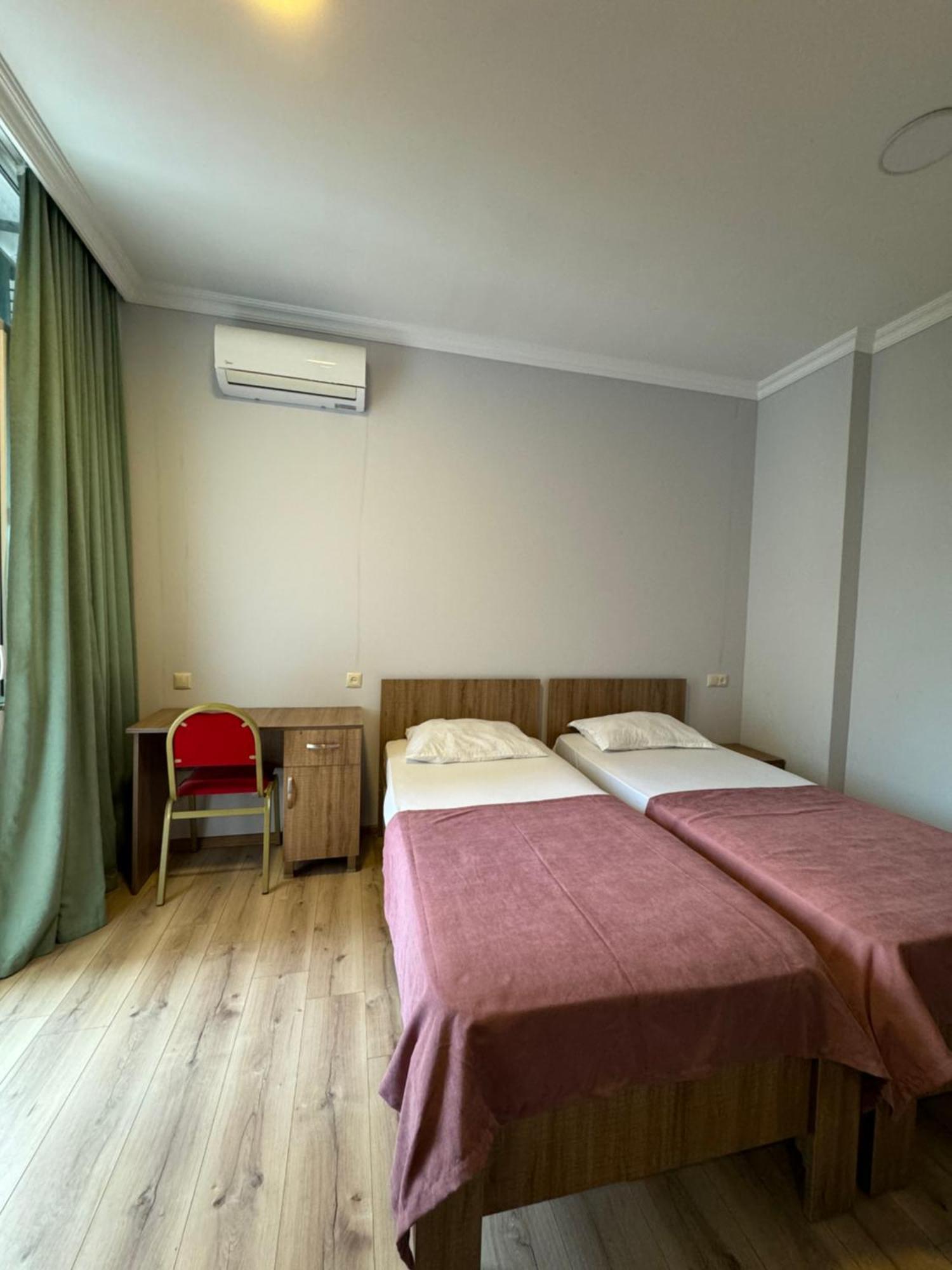Colibri Apartment บาทูมิ ภายนอก รูปภาพ