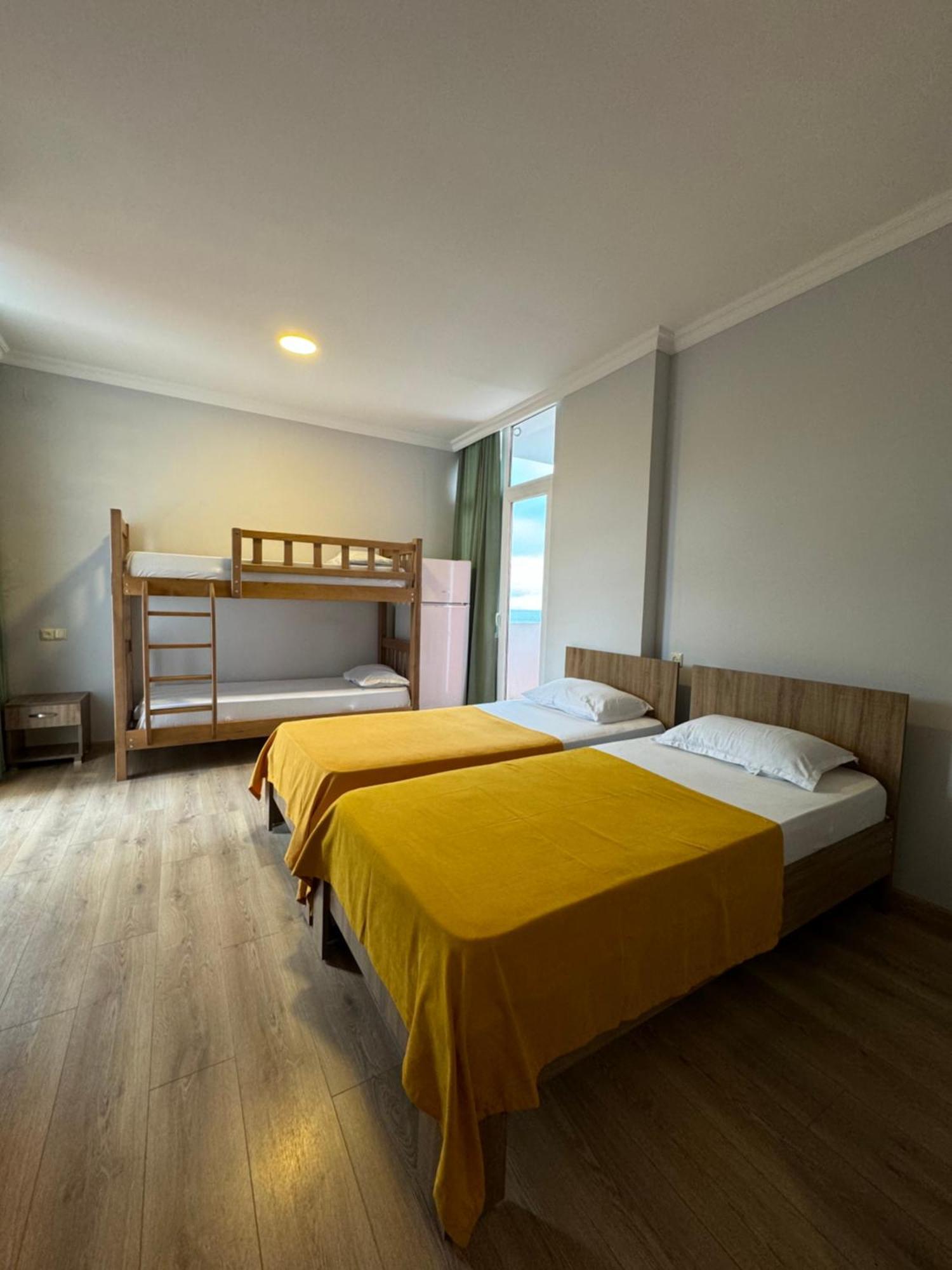 Colibri Apartment บาทูมิ ภายนอก รูปภาพ