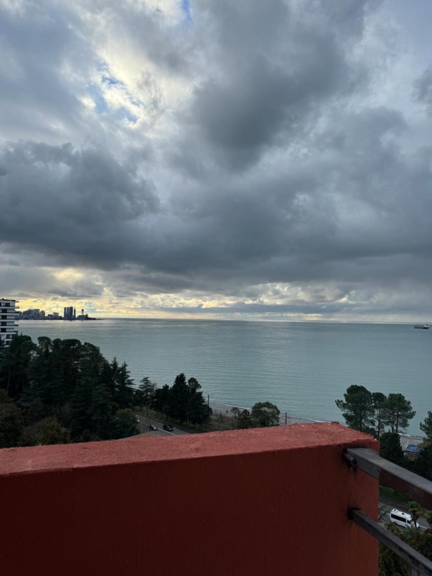 Colibri Apartment บาทูมิ ภายนอก รูปภาพ