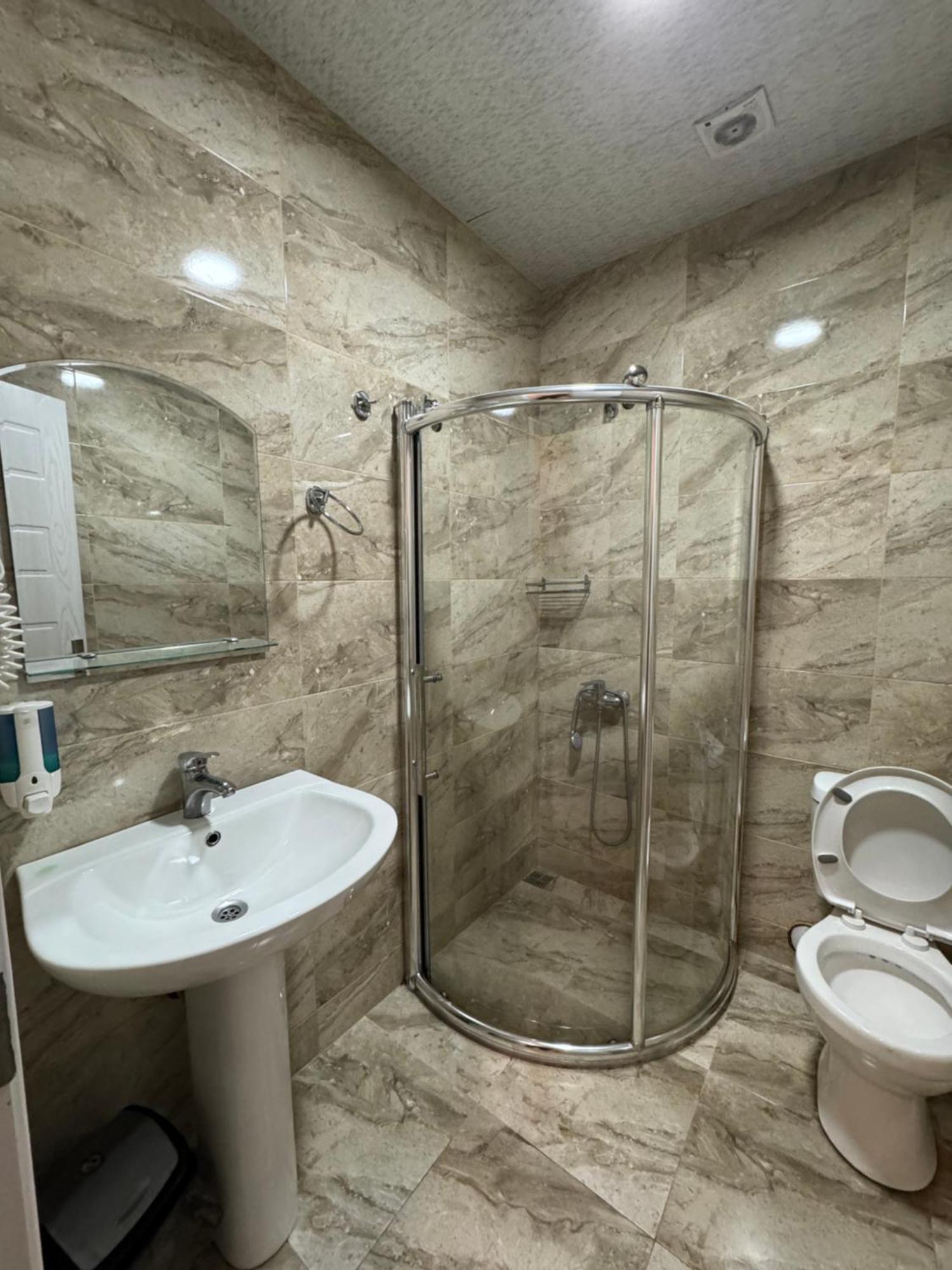 Colibri Apartment บาทูมิ ภายนอก รูปภาพ