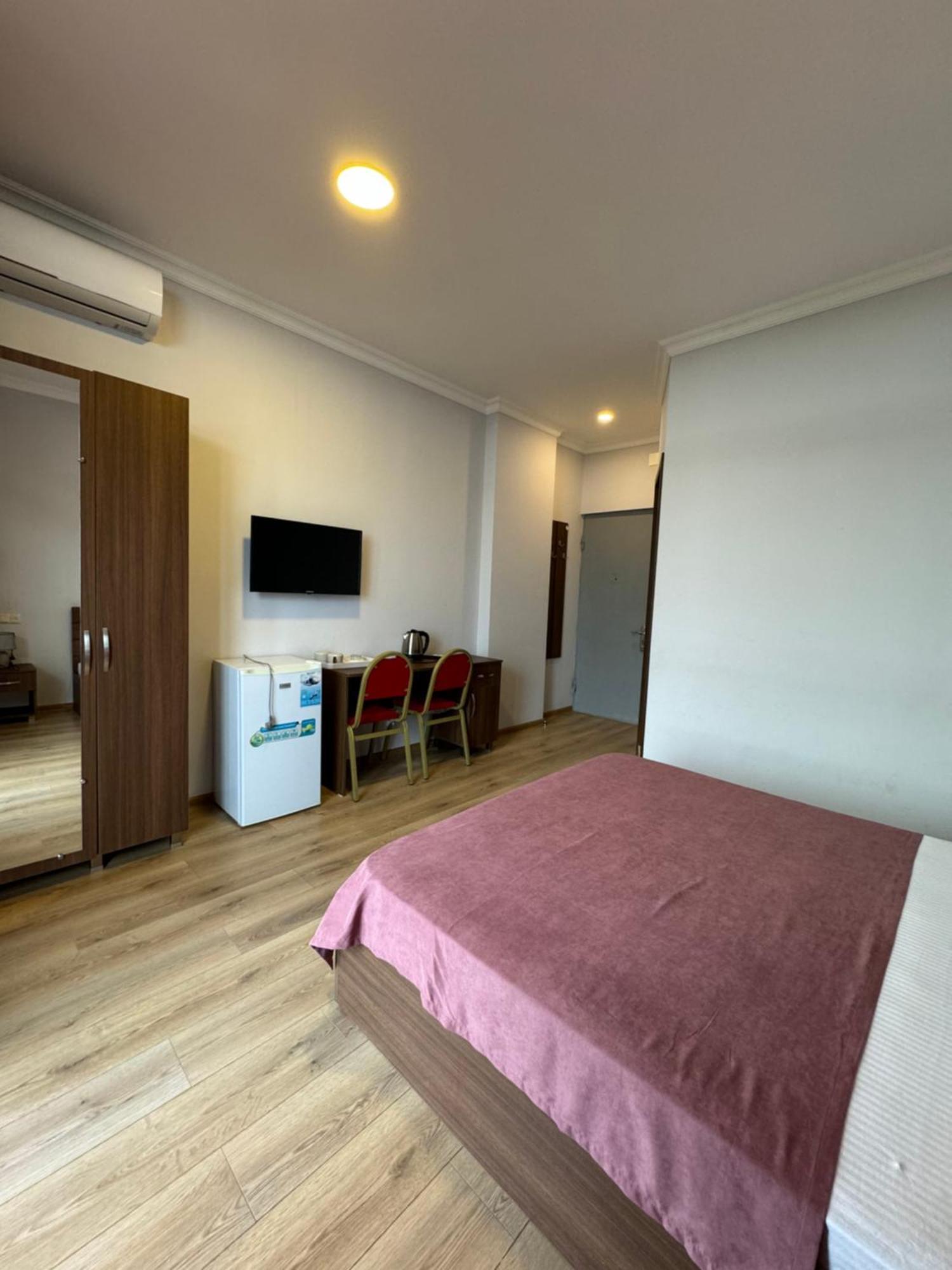 Colibri Apartment บาทูมิ ภายนอก รูปภาพ