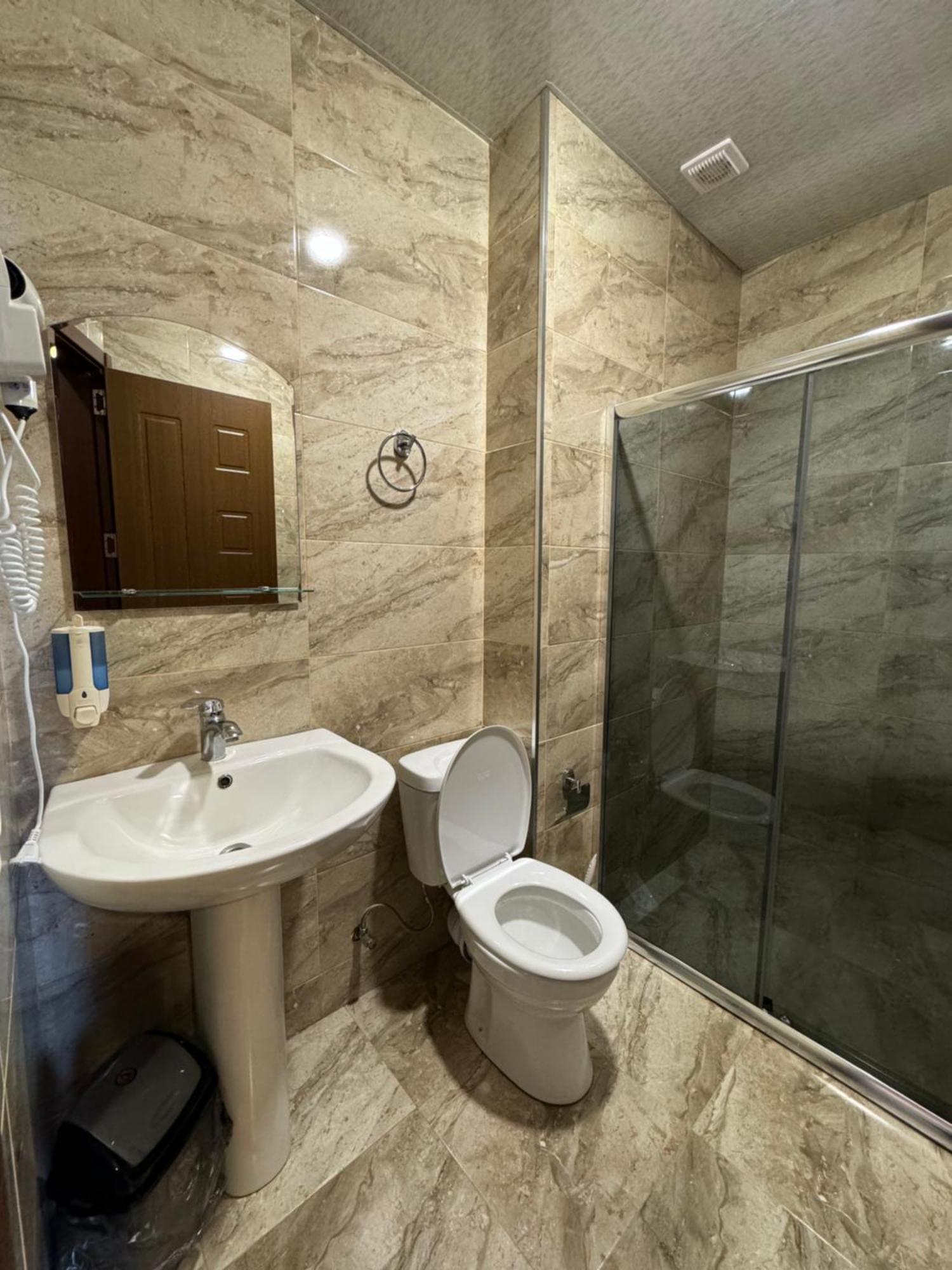 Colibri Apartment บาทูมิ ภายนอก รูปภาพ
