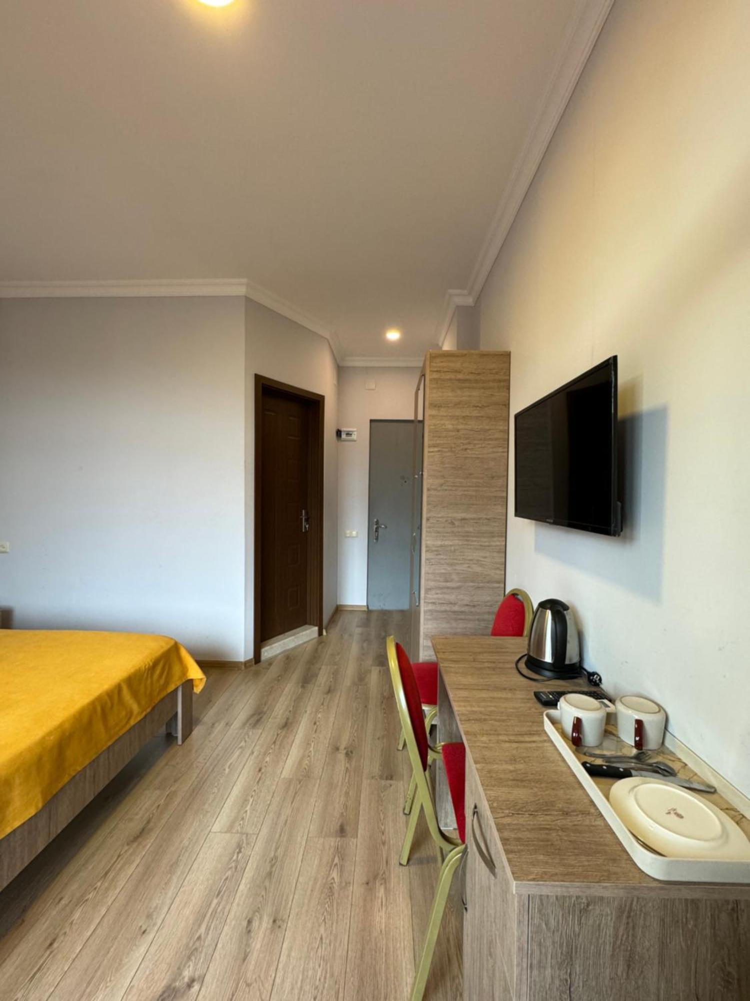 Colibri Apartment บาทูมิ ภายนอก รูปภาพ