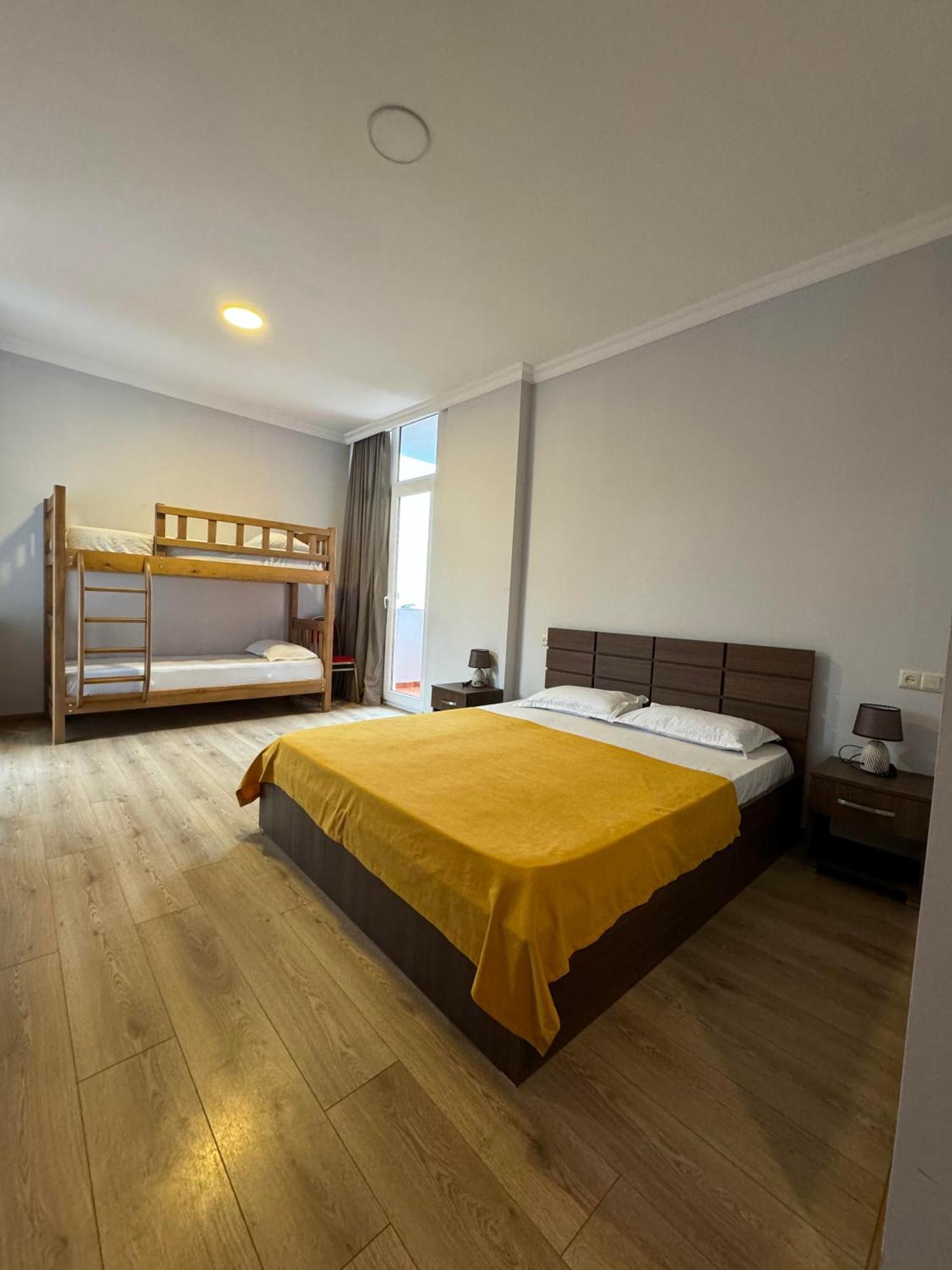 Colibri Apartment บาทูมิ ภายนอก รูปภาพ