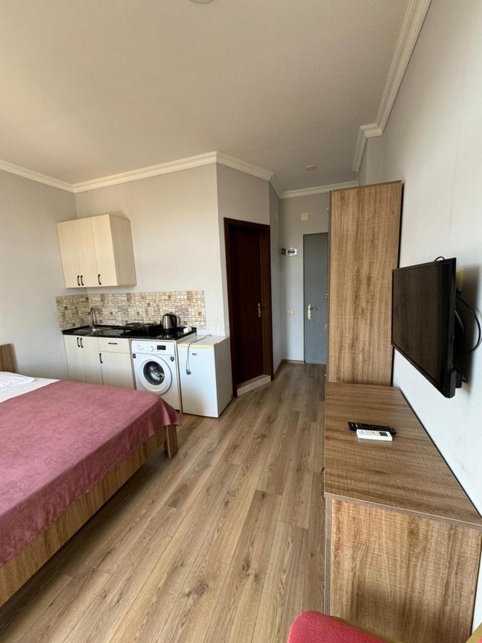 Colibri Apartment บาทูมิ ภายนอก รูปภาพ