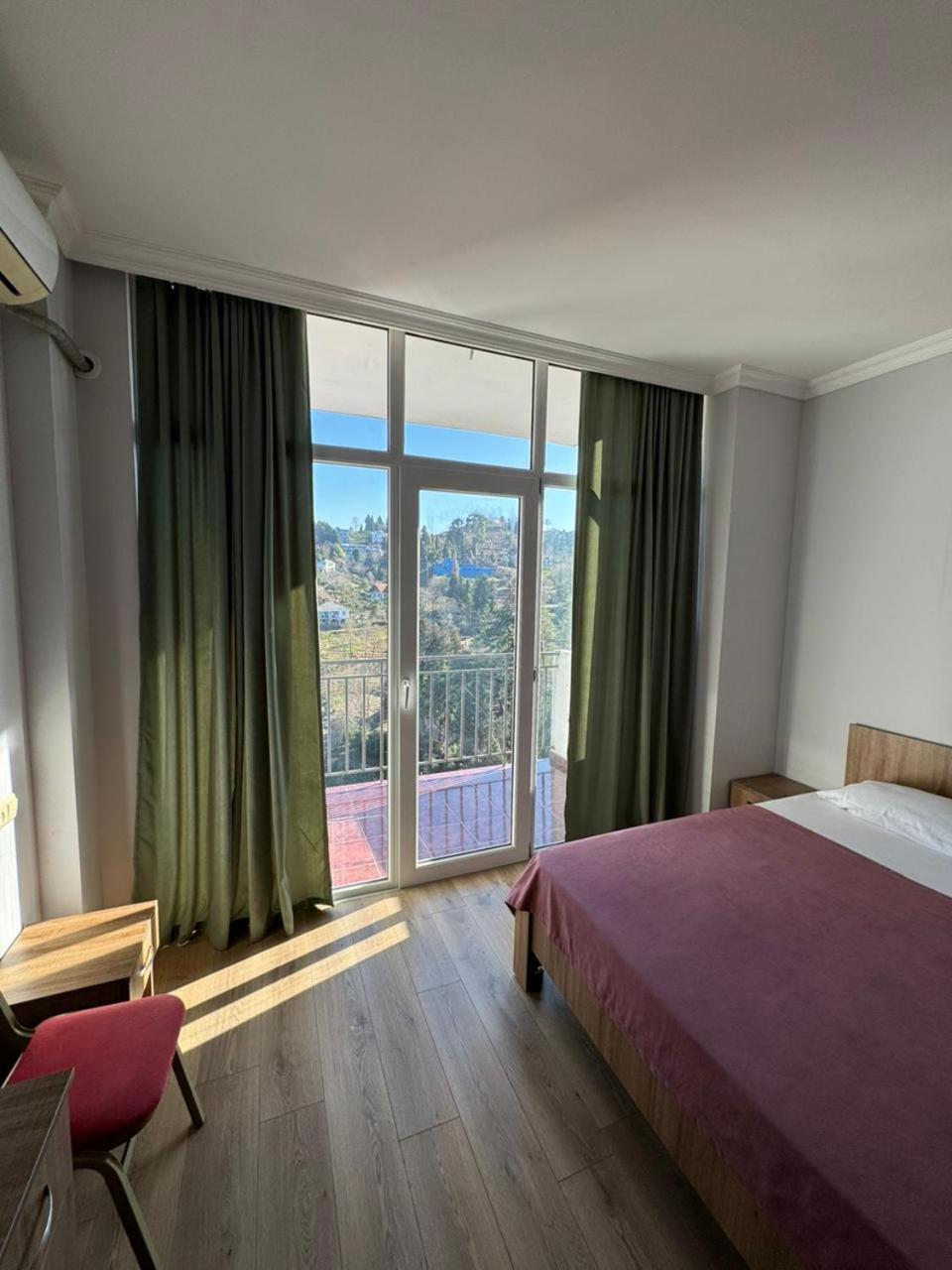 Colibri Apartment บาทูมิ ภายนอก รูปภาพ